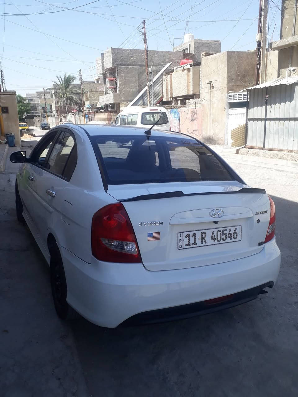 السلام عليكم
اكسنت رياضي موديل ٢٠١١ وارد خليجي 
محرك ١٦٠٠ والسيارة حلوة وجاهزة ما تصرف عليها شي 
السعر ٨٧ ورقة وبيها مجال للاستفسار *********** 
مكاني بغداد منطقة الشعب
