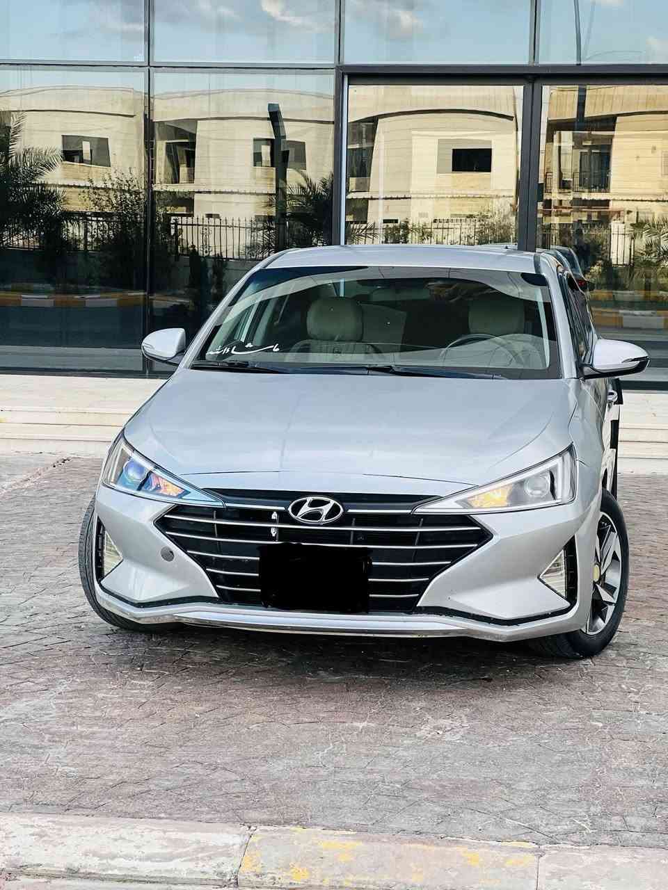 السلام عليكم 
للبيع بسعر مناسب جدا 
النترا 2020 امريكي 
ب 109 وبيها مجال بسيط 
حادثها بامريكا بيها ضربه بسيطه فوك الايت 
طارف بونيد وطارف الجاملغ بدون قطره داخل ورقم الشاصي بلمنشور 
وهنا بلعراق صار بيها شخط بين باب وجاملع ونصبغ والباقي مكفول شرط الفحص وين ميعجبك 
محرك 2000 دوش 
كير ومحرك شرط بدون عيب وبدون فتح 
صدر جديد 
تبريد ثلج 
تدفىه نار 
ويل كروم 
كشنات جلد تدفىه تبريد 
مثبت سرعه
رادار جانب 
كامره خلفيه 
شاشه كبيره 
حساس خلفي امامي 
وبيها هواي مواصفات بعد 
رقم اربيل سنويه مساقطه 
شرط التحويل والغرامات 
مكاني صلاح الدين تكريت 
ملاحضه ماكطع سعر بتلفون  شراي تعال وتشلع عيوني 
***********
