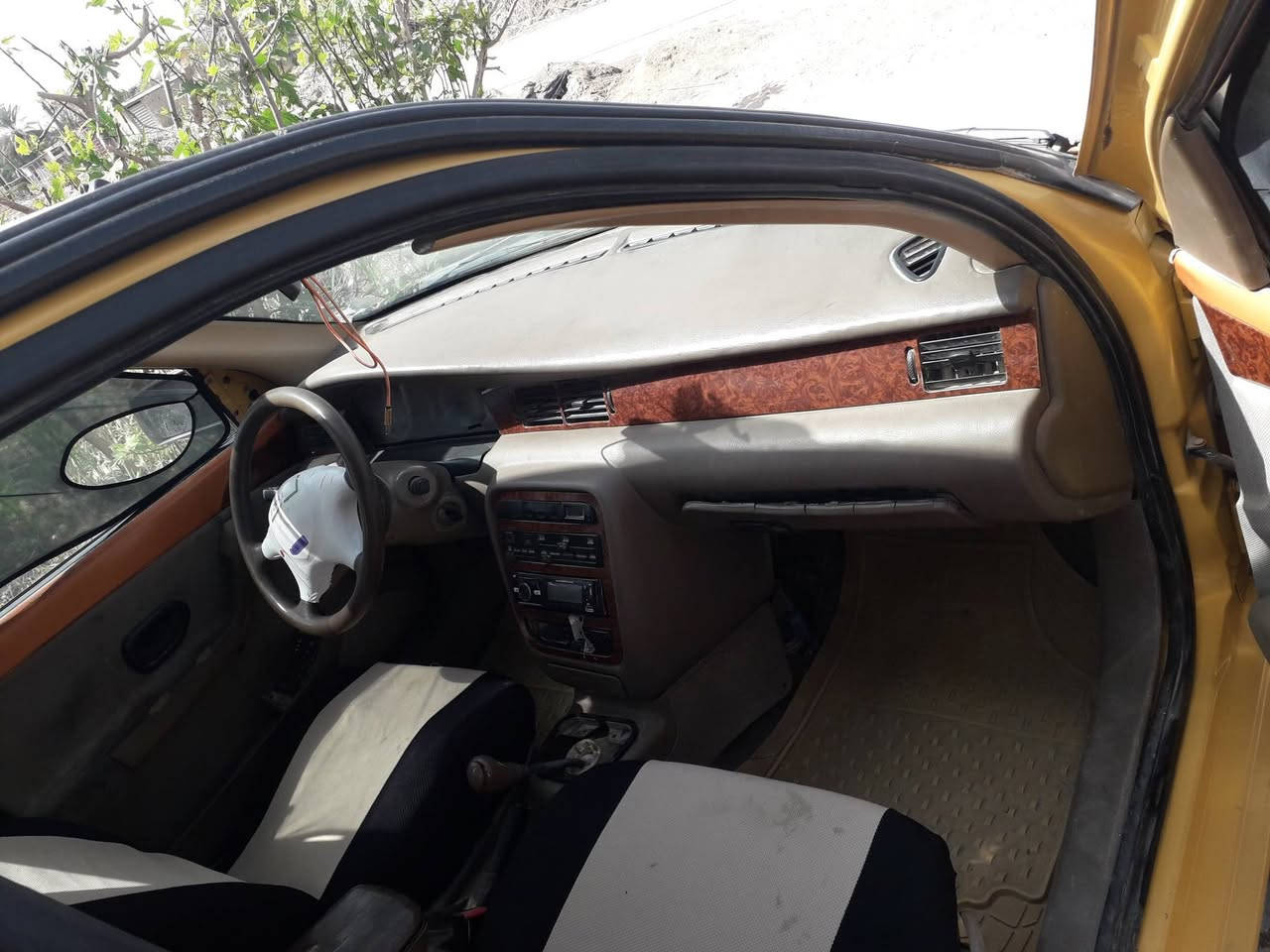 سمند للبيع مديل 10السياره رقم انكيلزي امصفره من كلشي تحويل مباشرا غرامات وهل سوالف ماعليها ولا ربع مكينه وكير جدد حداديه امامي جديده سنويه جديده مكاني النجف العباسيه (بيع مستعجل لان محتاج ) للاستفسار الرجاء الاتصال ***********
