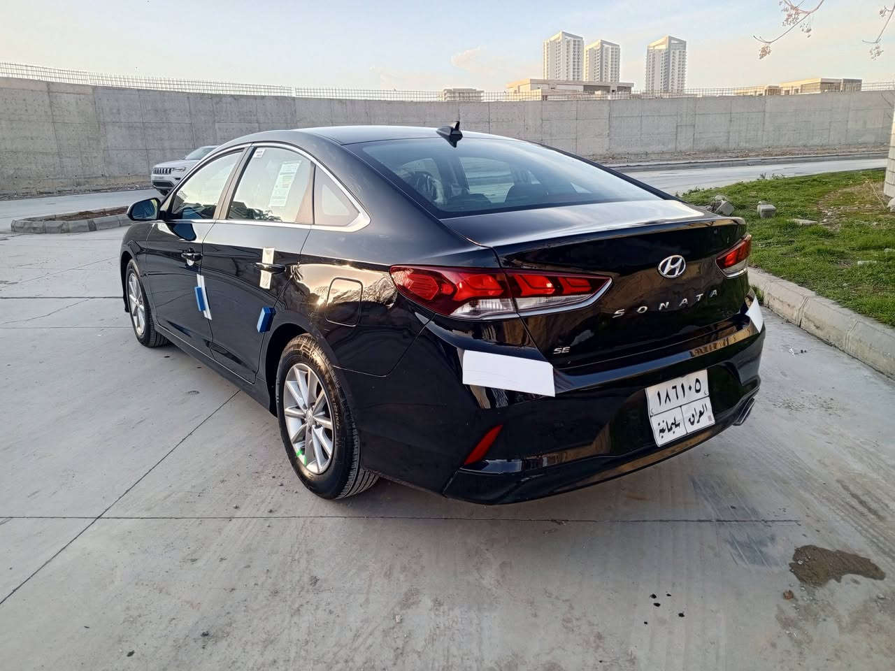 السلام عليكم للبيع هونداي سوناته 2018وارد امريكي ضرر كلش خفيف بدون دواخل بجم كبس  يرباك فقط برده قطعه وحده صبغ جاملغ سكن ولباب مبدل بلادي وبيه مكانين بارد ورقم شاصي ويه لصور سياره كلش جديده مواصفات SE شاشه جبيره نضام ايكو وسبورت ونورمال رادار جانبي وخلفي تحكمات ستيرن محرك2400GDi كير محرك تبريد كله بشرط وبلادي وبدون اي خلل صدر امامي خلفي جديد تخم تايرات لوك دهن فلاتر جديد كتلوكات كاعيات سبير عدا كله بلادي شركه ماشيه55mi رقم سليمانيه بسمي تحويل بنفس ليوم مكان السياره #السليمانيه السعر126وبيه مجال بسيط الشراي يخابر ***********
