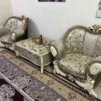 نص تخم قنفه وكرسين وطبله السعر 150 للشراء هذا الرقم 07730321606