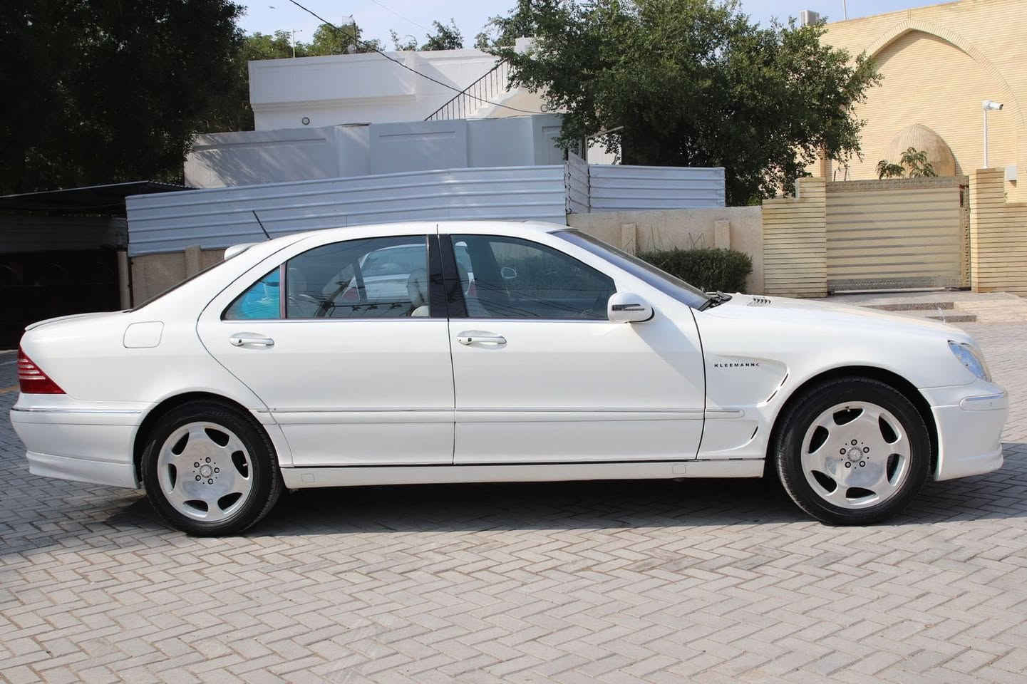 سلام عليكم
مارسدس 2003
فئة كلين مان 
S 550
دعامية الخلفية وامامية صبغ بيه جمالية 
بلحقيقة بعد احله ومكفوله 
للتواصل 
***********
