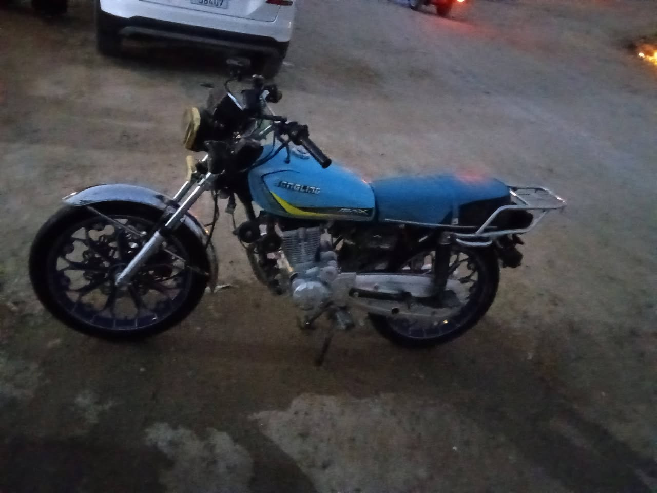 السلام عليكم اخوان سيفان موديل 2024 اوراق اسكنر محرك مكفول دشبول اكتروني عوزه ترتيبات كلش بصيطه مكان حله مركز السعر 590جوه السوك بيع مستعجل للستفسار 
***********
