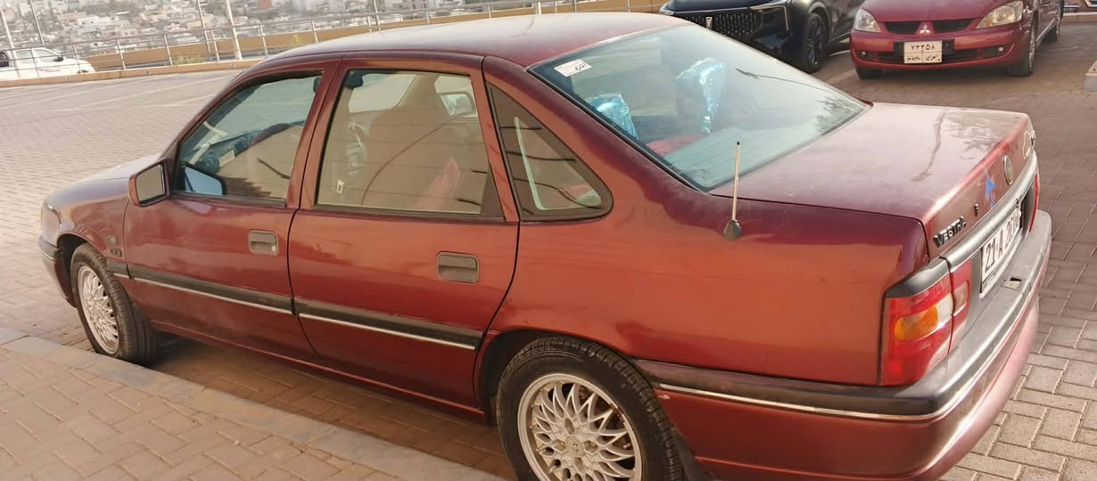 سەرەتا بەناوی خوای گەورە.
جۆری سەیارە .  ئۆپڵ ڤیکترا     . مۆدێل ٩٣. مەکینە ٢٠.  بیلاد گێر عادی سەیارەکە یەک پارچە  پەمپ لەسەر ساخی بێدەعم سەنەوی تا  نزیک ٢٠٣١ تازەیە . سەیارەکە بەناوی خۆمەوە چوار دەستی کردوە لەسەر دەقی شەریکە بەشەر تی سۆنەری  یەک پارچەیەکی پەمپە بۆ کاڵ بونەوە   مەکینەی بیلاد شەریکە  نە گۆڕاوە بەشەر ت سەد فیتەر قەترە خایسی نیە...

***********
شوێن سلێمانی 
***********
