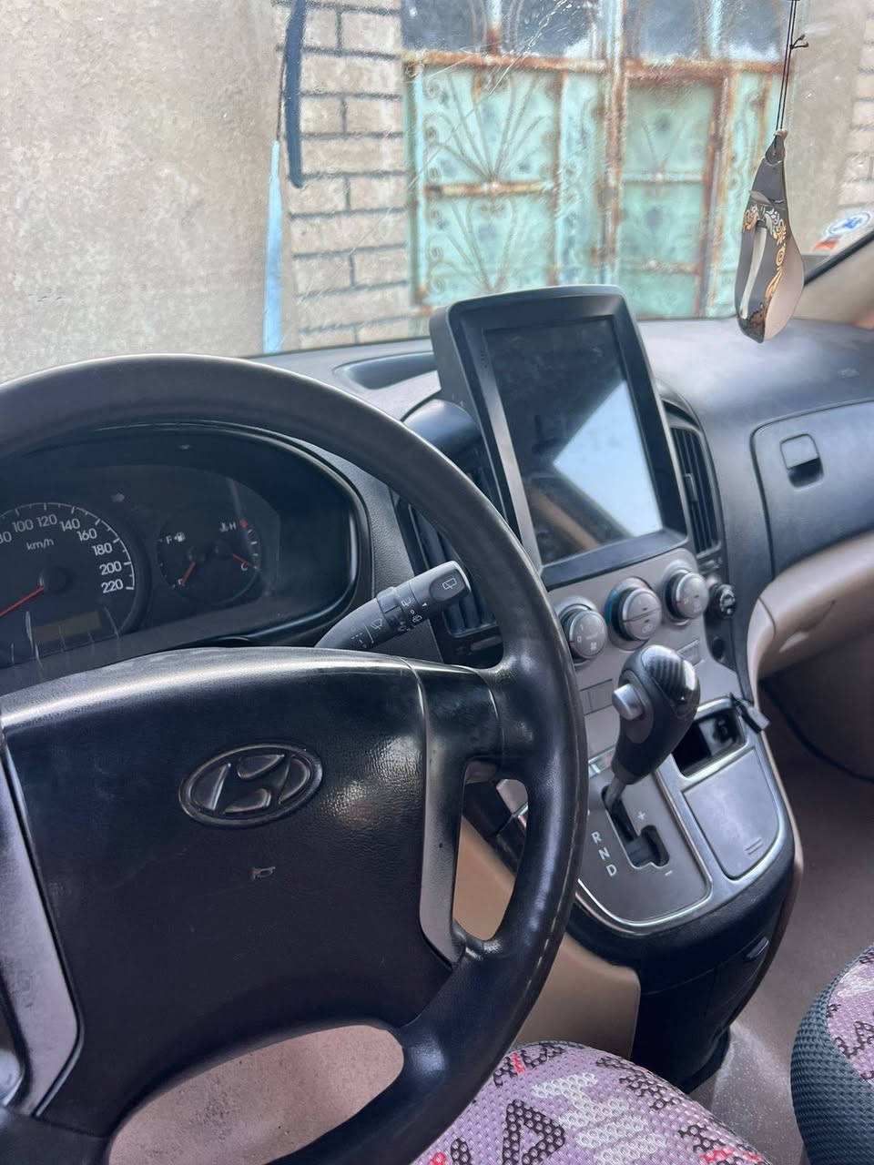 ستاركس 2009 سلفر مكفولة من الصبغ والضربة مكينة جديدة سبلاين 12 تخم تاير ويل كبvip رقم جديد بصرة بأسمي مدوشمة السيارة نظيفة مابيها اي نقص فقط جاملق السايق مبدل مكانها الزبير السعر 135 بيها مجال ***********
