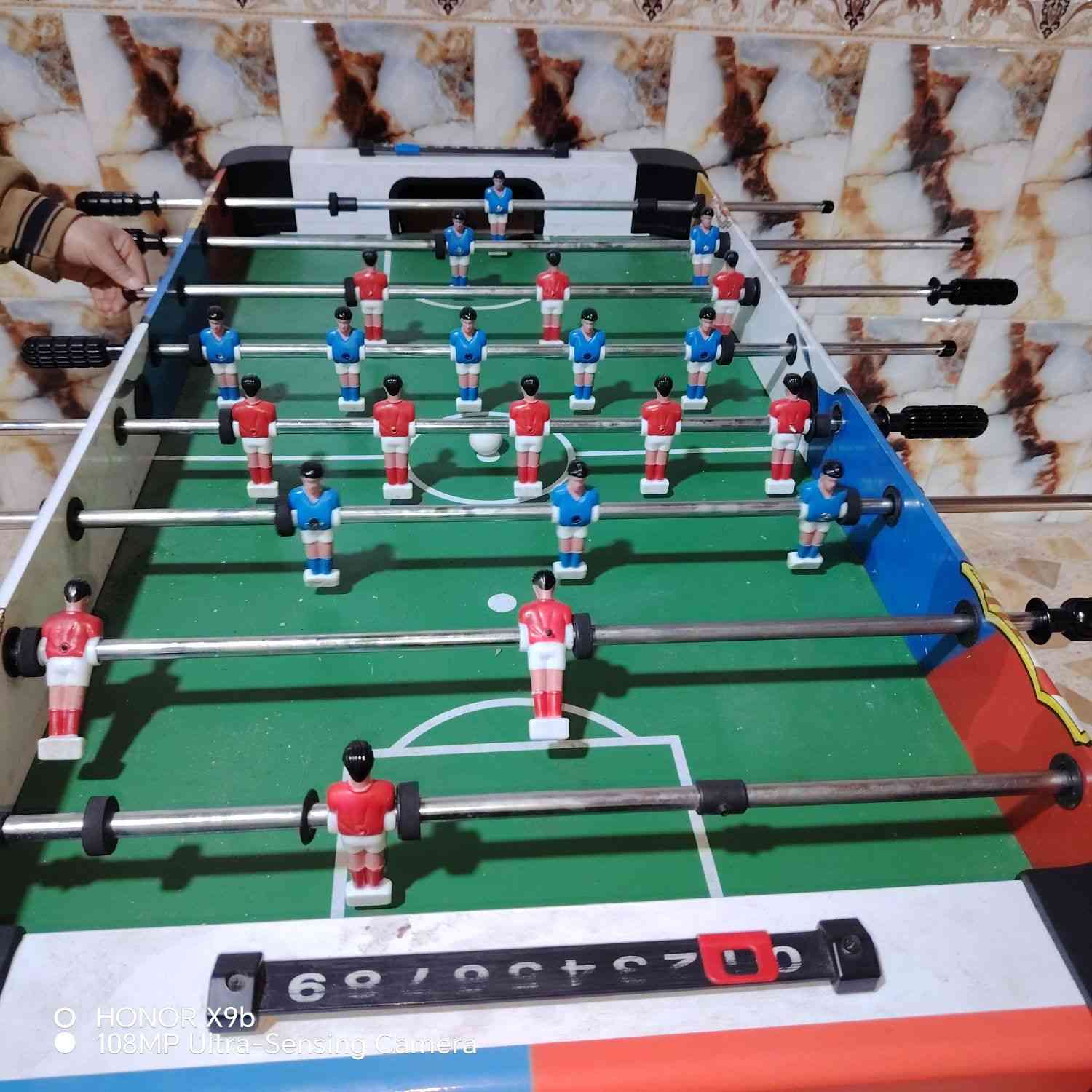 السلام عليكم فيشة العاب حجم متوسط مع بايسكل جبلي حجم ٢٦  وماطور ثلجة شغال الأصلي حجم ١٨ ابو انگر للبيع استفسار على الرقم ***********
