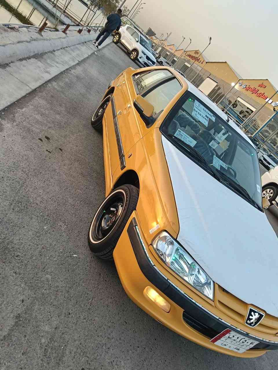 السلام عليكم بيجو بارص 2016 أصل مسجله 2015 سياره كفاله عامه ما عدة جاملغ الخلفي بي طخه خفيفه بدون دواخل وصورته موجوده سياره كير مكينه جدد كهربائيات كله جديده تدفئه تبريد ثلج باتري وتخم تاير صالي يومين من شديتهن درمشفتات وصدر امامي خلفي جديد سياره جاهزة مذب عليه ألف هيئة وغرمات صفر هزه جديده ورقم إنكليزي بس بعدني مداكه بل سياره المكان بغداد حي القاهرة للاستفسار ***********
