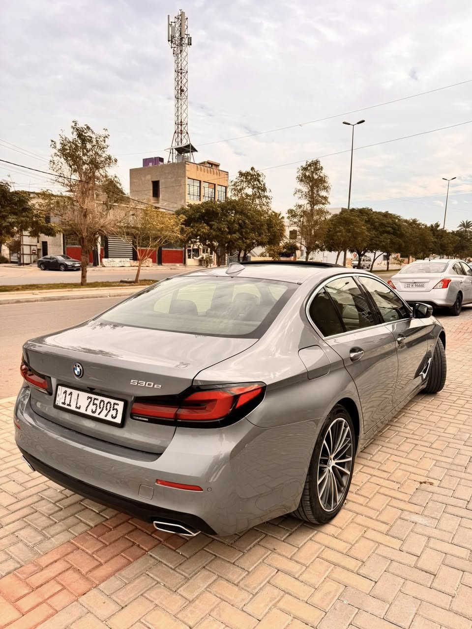 BMW 530e 2023
السلام عليكم
للبيع BMW 53Oe مواصفات
أمريكيه حادث خفيف، قطعة
واحدة صبغ وتصليح درجة
Wgl
السيارة خالية من كل العيوب وجاهزة للأستعمال بدون اي
مشاكل مع الألتزام بالصيانة
الدورية والخدمات في شركة
العروش حصرا.
مواصفات السيارة:
حساسات امامي وخلفي
دخول ذكي
هداب دسبلي
تدفئة مقاعد امامية
رادار خلفي
نقطة عميه
تنبيه الخروج عن المسار المساعدة بالبقا على المسار
نظام صوتي فاخر من هارمن
كاردن
بلكن هايبرد
مكان السيارة في حي الجهاد
والعرصات

للتواصل 
حسين
***********
