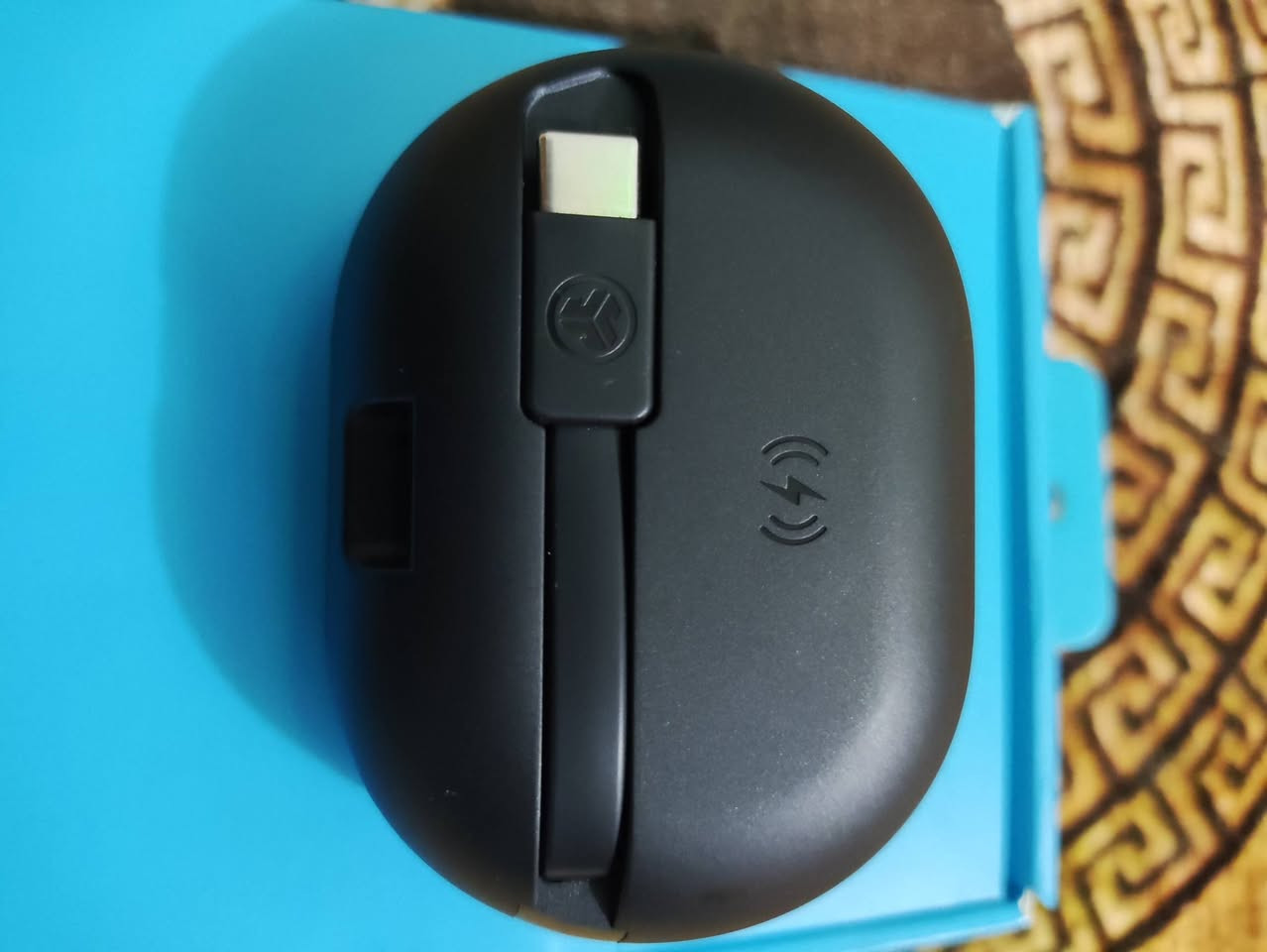 ايربود ماركة جيلاب الامريكي قطعة تخبل بس شحن ثلاث طرق كيبل منه وبي تايب سي ومنفذ تايب سي وشحن لاسلكي بطارية 52ساعة مع كيس 14 ساعة ايربود خاصية سبيشل اوديو يصير صوت يجيك محيطي من كل مكان حساس اذا تشيلهة من اذنك يتوقف موسيقى ترجع يرجع صوت سعره بلموقع ورقة سعر يمي 45 بس وقطعة اوبن بوكس جديده لوك وتصميم رياضي برنامج خاص


**إذا كنت صاحب هذا الإعلان وتريد حذفه لأي سبب، رجاءا أرسل رسالة إلى الدعم الفني**