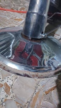 اخوان كراسي اثنين نظافه 50% جامات اثنين وياهن الميز بالرفوف للبيع اللي...