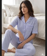 ملابس • للبيع