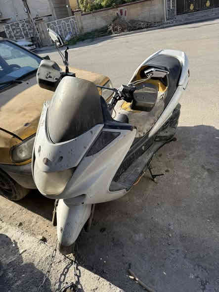 السلام عليكم ماجسته دبل رون للبيع دراجه متروكه بس شغاله تشتغل السعر ٣٠٠لف وبيها مجال و الشراي يدلل 
اتصال واتساب ***********  ما متواجد فيس بوك
