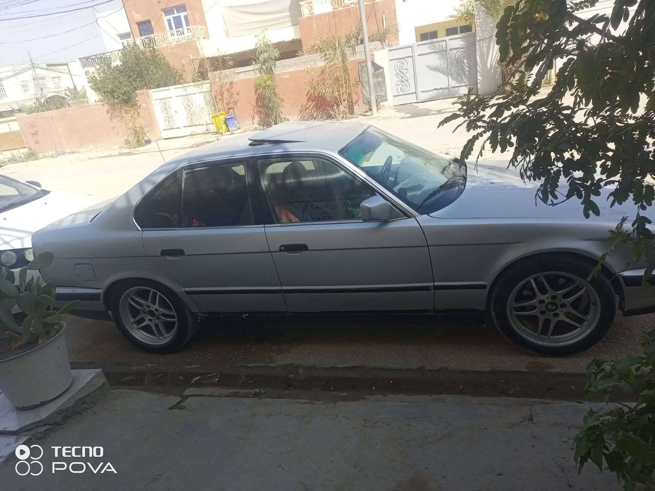 سلام عليكم بي ام 525 مفتوح اتو ماتيك موديل 89
محرك حاويه 
كير خير من الله 
حداديه حلوه
سنويه ل 31 هزه صاله شهر 
مراوس أو بيع وشراء يجي خاص سعر 47 بيه مجال ل شراي عنوان النجف الاشرف


**إذا كنت صاحب هذا الإعلان وتريد حذفه لأي سبب، رجاءا أرسل رسالة إلى الدعم الفني**