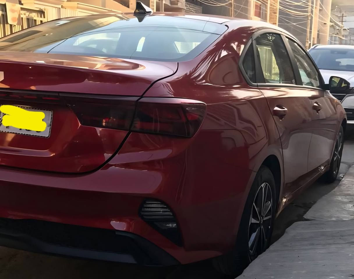 سلام عليكم ‏ 
كيا فورتي 2024 وارد امريكي 🇺🇸 فئة (LX)ضرر واضح البنيد +جاملخ الأيمن صبغ 
محرك كير كلشي كفاله عدا الحادث المذكور☝️
(( ابيع على الفحص وين يعجبك افحص 👍))
رقم (بغداد) جديد هزه فحص سنويه جديده
السياره بحالة زيرو ماشيه (11000 ميل فقط)
محرك 2000 Doch دوش
رادارات جانبيه تحديد النقطه العمياء ⚠️
رادار خلفي تنبيه عند الرجوع‼️
رادار امامي ❗️❌
تحديد مسار/ سياقه ذاتيه 
اوتو بريك /توقف ذاتي عند الاقتراب ⛔️
اشاره بل مرايه 💡
كامره دوراه 📷
شاشه كبيره تدعم 📲Android Auto/car play
خرائط Gps 📌
فول تحكمات ستيرن 
3 انظمة قياده Sport/Normal/Smart
كروز مثبت سرعه 
ويل كب كروم 
حساس اطارات 
شاشة ظبط واعطال بل دشبول 
منافذ Usp/ Aux/ 12V
4 دسك/ مانع انزلاق/Abs
السياره جديده وجاهزه بدون اي نقص . السعر(154)مع مجال بسيط العنوان بغداد/حي جميله..  للأتصال هذا رقمي ***********متوفر واتس اب/محمد مندلاوي
