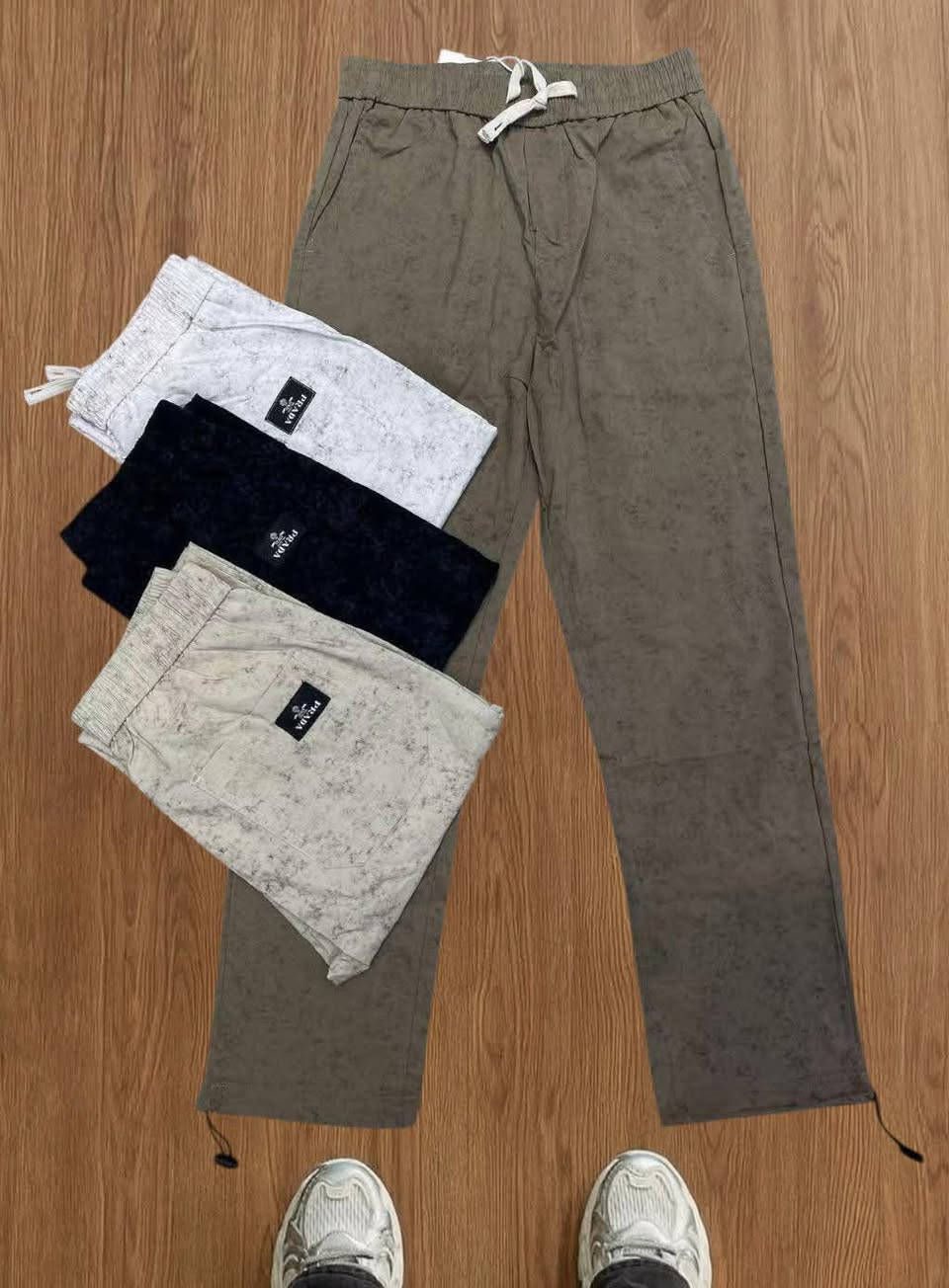 شلعة بجايم صيني ماستر اكو هواي موديلات اكو حته ١١٠ ام الشريط قياساتهن كامله تلبس من قياس ٣٠لحد ٣٨ 
سعر مغري جداا شلعة العدد ٦٠٠ قطعه كله ابو الشريط وكارغو سعر القطعه ٤٥٠٠ يعني اربعة ونص للتواصل *********** البيع كميه شلع المكان بغداد يوجد شحن توصيل شلفان
