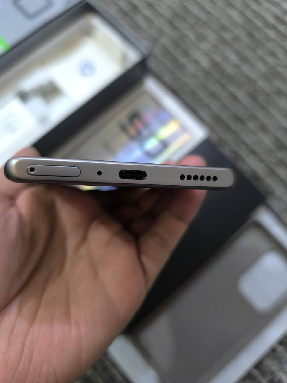 أنفنكس نوت 50s 5G
الجهاز مستخدم بس ايام بعدة لووك لووك 
الغراض كامله وجديدة 

ذاكرة 256 رام 8+8 
المعالج  Dimensity 7300 5G 
شاشه منحنية بقياس 6.78 نوع AMOLED 
البطارية بقوة 5200 مللي أمبير ⚡
تدعم الشحن السريع بقوة 45 واط 👌
يأتي الهاتف بمكبرات صوت ستيريو 
يدعم ميكروفون أضافي لعزل الضوضاء

ملحقات كاملة اخو الجديد استخدام أقل الاسبوع السعر 265 التواصل خاص او اتصال ***********
