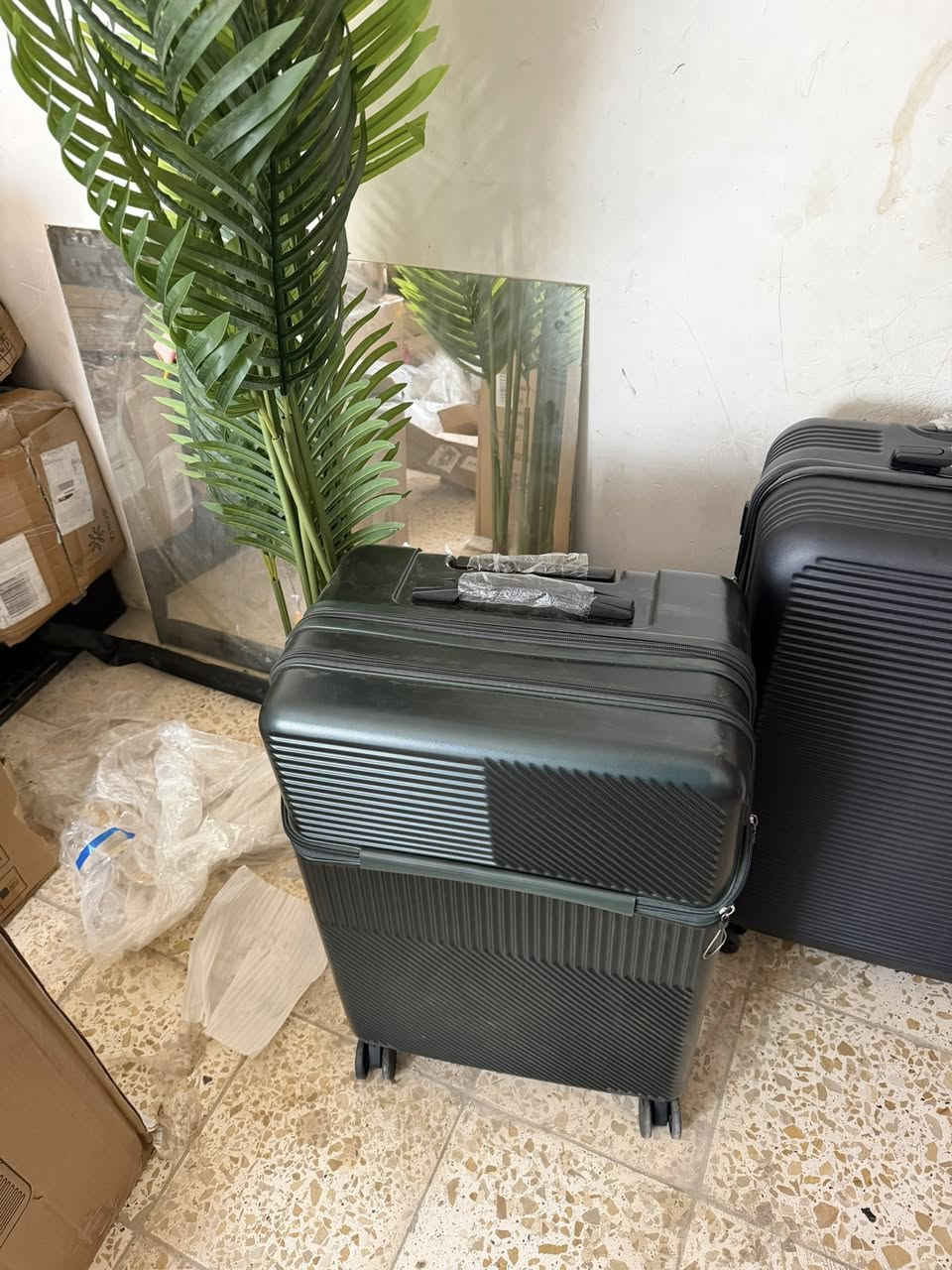 جنط احجام كبيرة قطعة ٤٠ تاخذ اكثر من قطعة تصير عليك ٣٥ لون وردي اسود زيتوني


**إذا كنت صاحب هذا الإعلان وتريد حذفه لأي سبب، رجاءا أرسل رسالة إلى الدعم الفني**