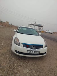 نيسان اليتما 2008  خليجي   رقم سلميانية ....  كير محرك كفالة داخل نظيف...