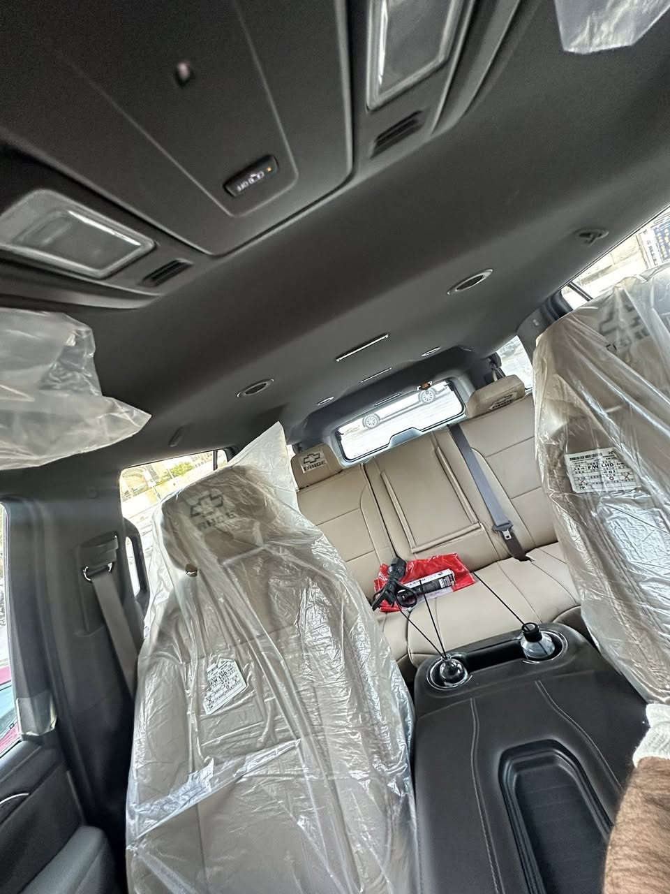 تاهو للبيع خليجي وكالة المنصور مكفولة و مغلفة ppf ضمان 5سنوات
السيارة ماشية 17 الف السيارة كلش نضيفة 
السعر 51 الف يعني 5 شدات و 10 اوراق
للاستفسار ***********8
