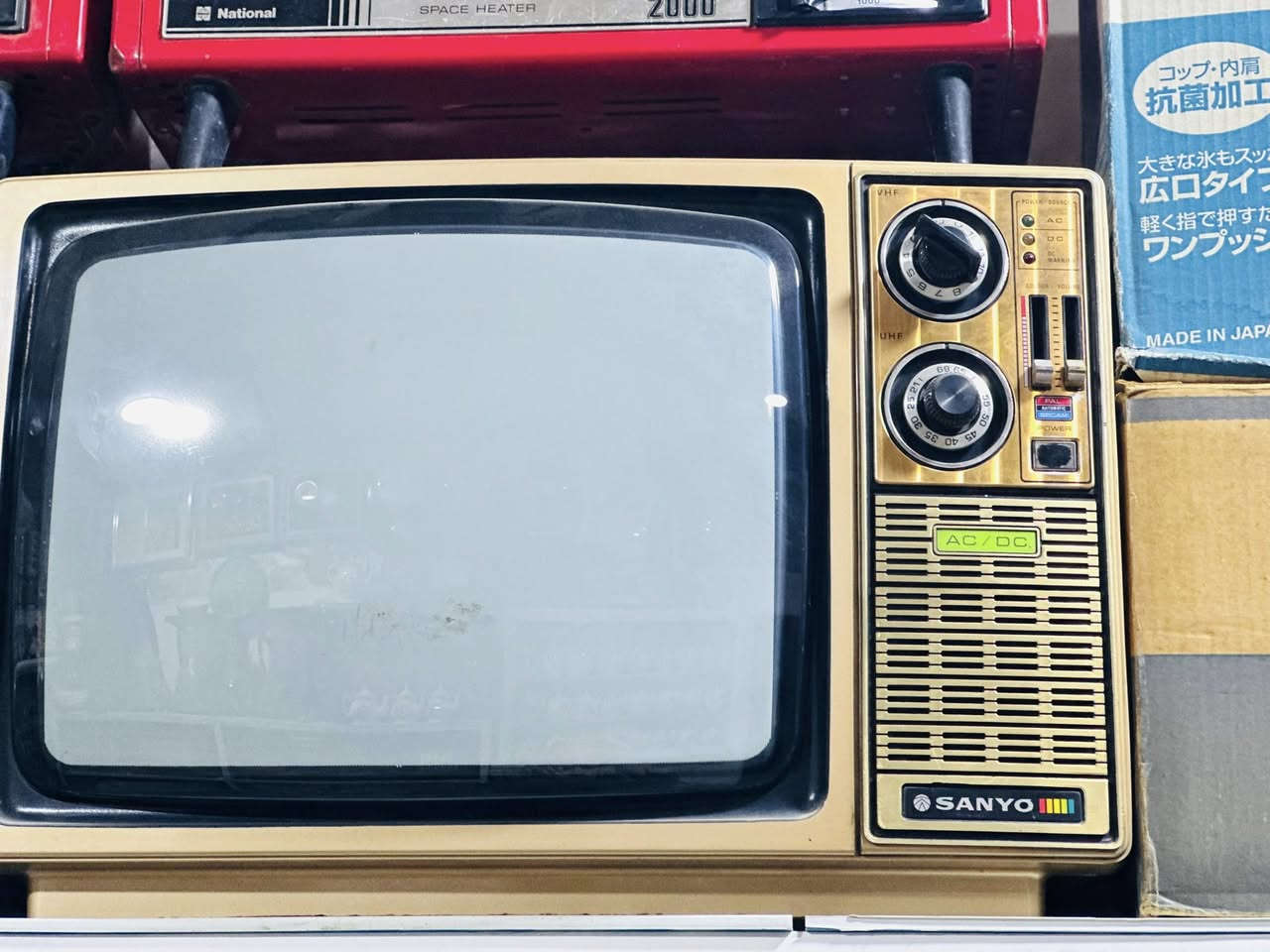 غراض للبيع السعر على واتساب رجان *********** تحياتي الكم
