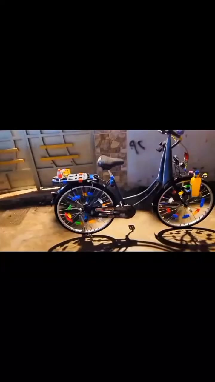 بايسكل بناتي حجم 27🏗
مصبوغ اسود لونه الأصلي رصاصي مغلف كاربون فايبر
متروس غراااض🔥     مچمبز🔥👻

يجي وياه👀

 هورنات سيدان صغار ثنين & هورنات سيدان كبار🔊📣

باتري حجم وسط يتحمل اضوية ويتحمل شوية هورن🥇

نشرة متكونة من 6 قطع موصلة ببعضها لون احمر🌹

ستاند على شكل ٨ بي ضرر😯

دبلات مزرفة وعاديه عدد 10📍

فسفورات تارسه التايرات 30 فسفور🫣

 سهوم فسفورية عدد 3👀

حامله لزاهي دينا🙃

لوحة مونستر👹

جرص مرايه🔔

ستاند حامل للموبايل📱

جمجمه مرايه💀🪞

جمجمه بدون برغيها🫠

سيبايه أماميه📍

كاسحة جرار🪅

كبوس تحذير حجم وسط🚧

9 مساطر📏

سهم 2 (واحد ضررة بسيط)😻

تلبيسة كشن😗

كلاص حامل للمشروبات😋

صينية قفل مع جاملغات😊

صناعة 2014 مختم🏴‍☠️

السعر   ʚ  115  ɞ الف دينار عراقي😋🔥
  
  ‼️‼️  بي مجال حك جيه  ‼️‼️


**إذا كنت صاحب هذا الإعلان وتريد حذفه لأي سبب، رجاءا أرسل رسالة إلى الدعم الفني**