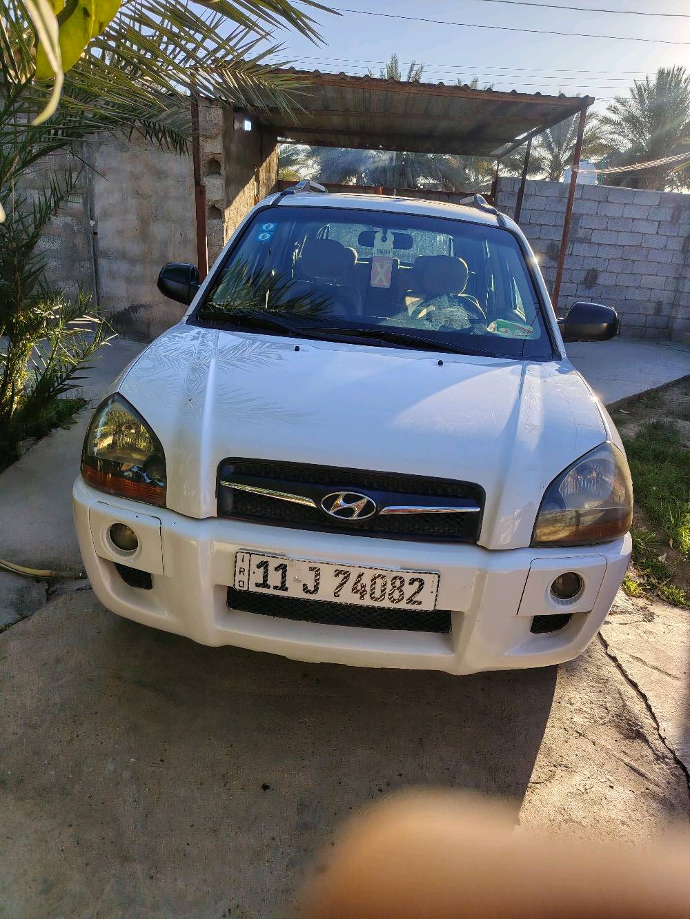 السلام عليكم اخوان توكسان موديل2009 سياره خير من الله سونارها مرفق بالصور مكانها بغداد رقمها بغداد محركها2000 سيارة بأسمي تحويل ثاني يوم والسعر بي مجال اتصل وتأمر اتصل على //***********///***********