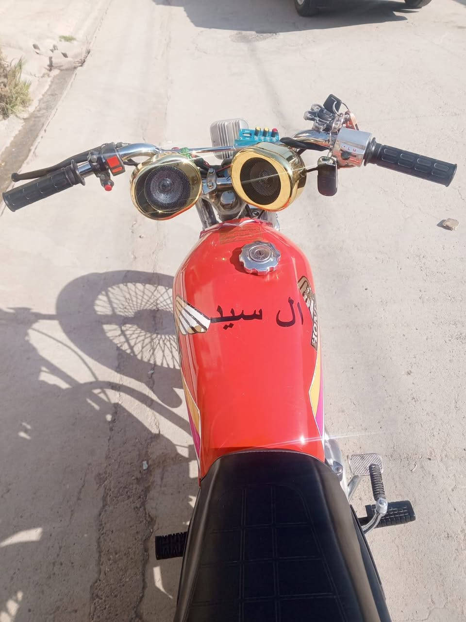 السلام عليكم ماطور للبيع روبر 5 كير موديل 17 شرط لا صرف ولا بخار 
مراوس هم يرهم 
رقم الهاتف: ***********
