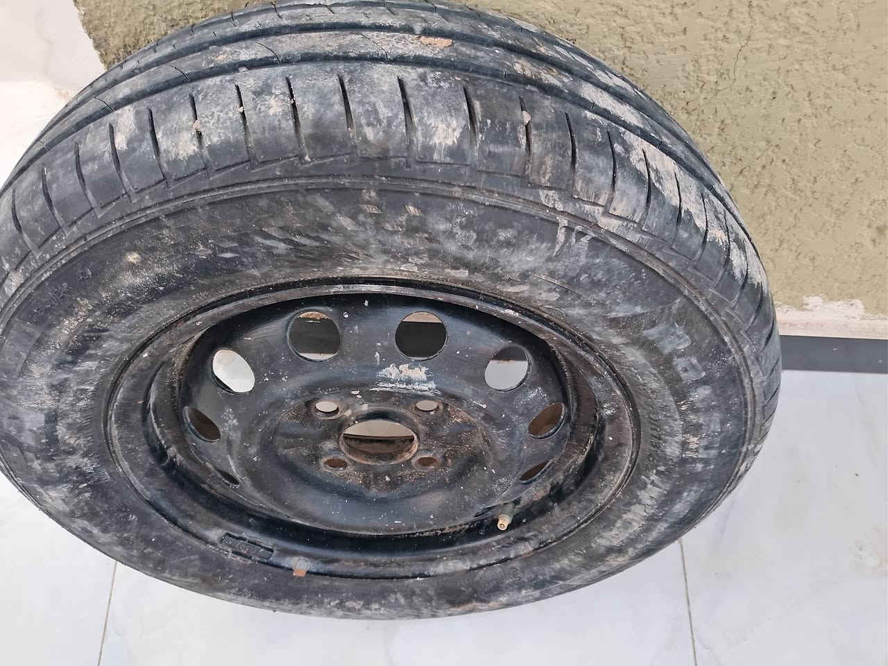 سلام عليكم شباب تاير ويل ما ماشي جديد كلش مال سياره طيبه كلش جديد لي فيده هاذ رقمي بي واتساب ***********
