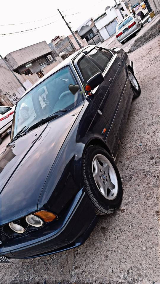 Bmw 520.    گیرعاردێ
مۆدیل 1991  نموونەیە لە جوانێ 

جام کارەبای سڵایت لایت ئەڵقە لایت زینۆن 

ساڵنسای سپۆرت  دەعامێ دواو پیشەوە m

کیرو مەکینە تەقەو رەقە بەشەرت 

ئارمێ کۆنێ سلیمانێ 

نرخ : 35 گەڵا

ژ.م : *********** شمشمل, السليمانية
