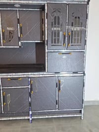 كاونتر ٣ أمتار وسنك متر ونص البيع مستعجل العنوان بغداد البلديات  ضباط ...