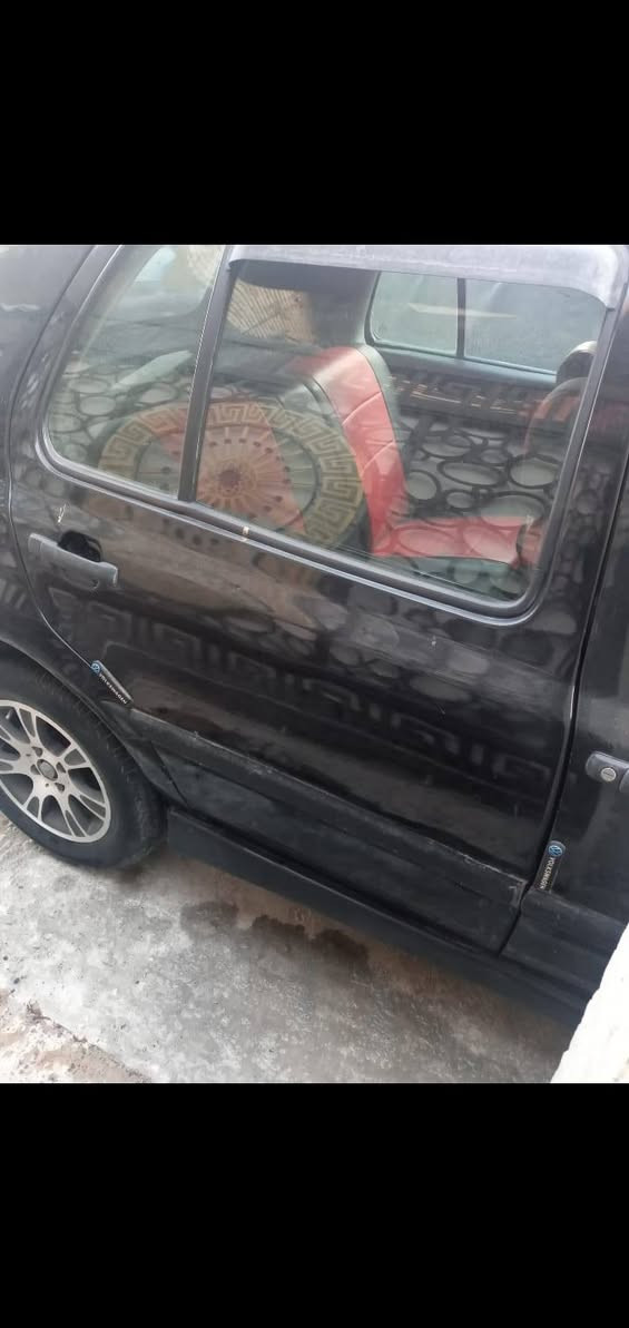 سلام عليكم ورحمة الله
كولف  ولوان اسواد 
مديل ٩٣  كير اوتو  محرك 200 بل طرش  صدر امامي وخلفي جديد  تبريد  ثلج  تفه  سيار كهربائي كله شغاله  ويل كب
 رقم بغداد  بسمي   شرط تحوبل   اي نقص ما بيه  سياره حلوه احله من صور   مروس حسب قناعه  45 بيه مجال ***********
