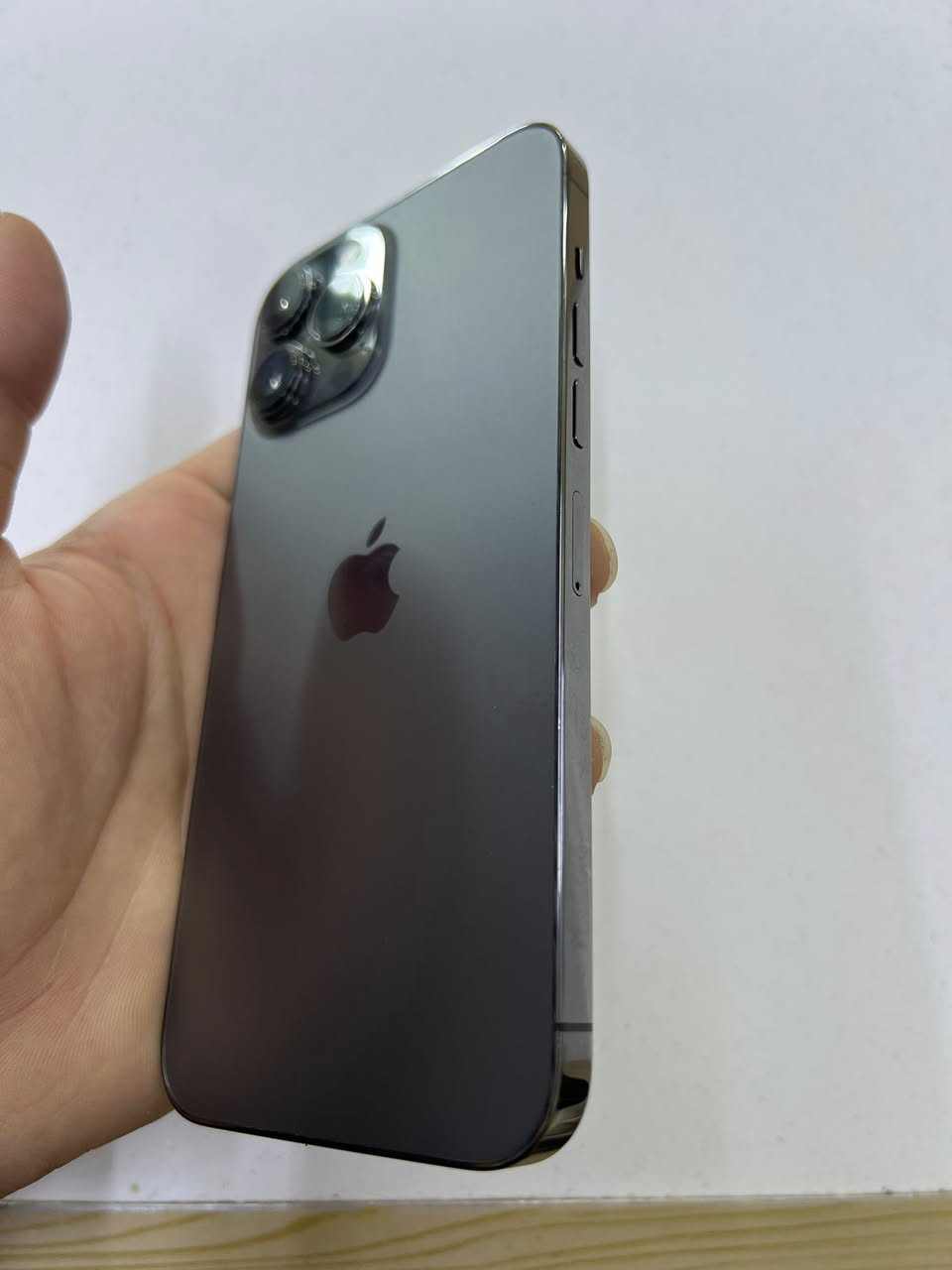 ايفون ١٣ برو ماكس 
نورمان ما مفتوح ما مبدل شي
ذاكره ١٢٨
بطاريه ٨٥ ما يصرف شرظ
تك نموذج m
السعر ٦٣٠ بي مجال
العنوان موصل ايسر حي وحده

اتصال ***********او خاص
