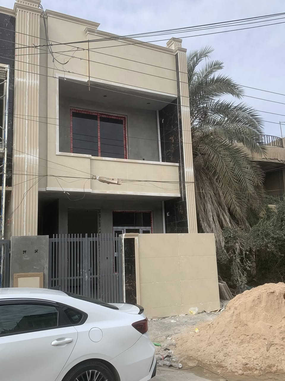 البيع البيت مساحه 100 وجه5
حي الاعلام الشباب  
خلف سوق اميمه مباشر
 بناء درجه اولى  
ابواب خاصه جام عازل
طابقين 
طابق اول 
صاله ومطبخ وخدمات وغرفت نوم
طابق الثاني 
غرفتين نوم وخدمات 
اتصال ع ارقام 
***********
***********
***********
