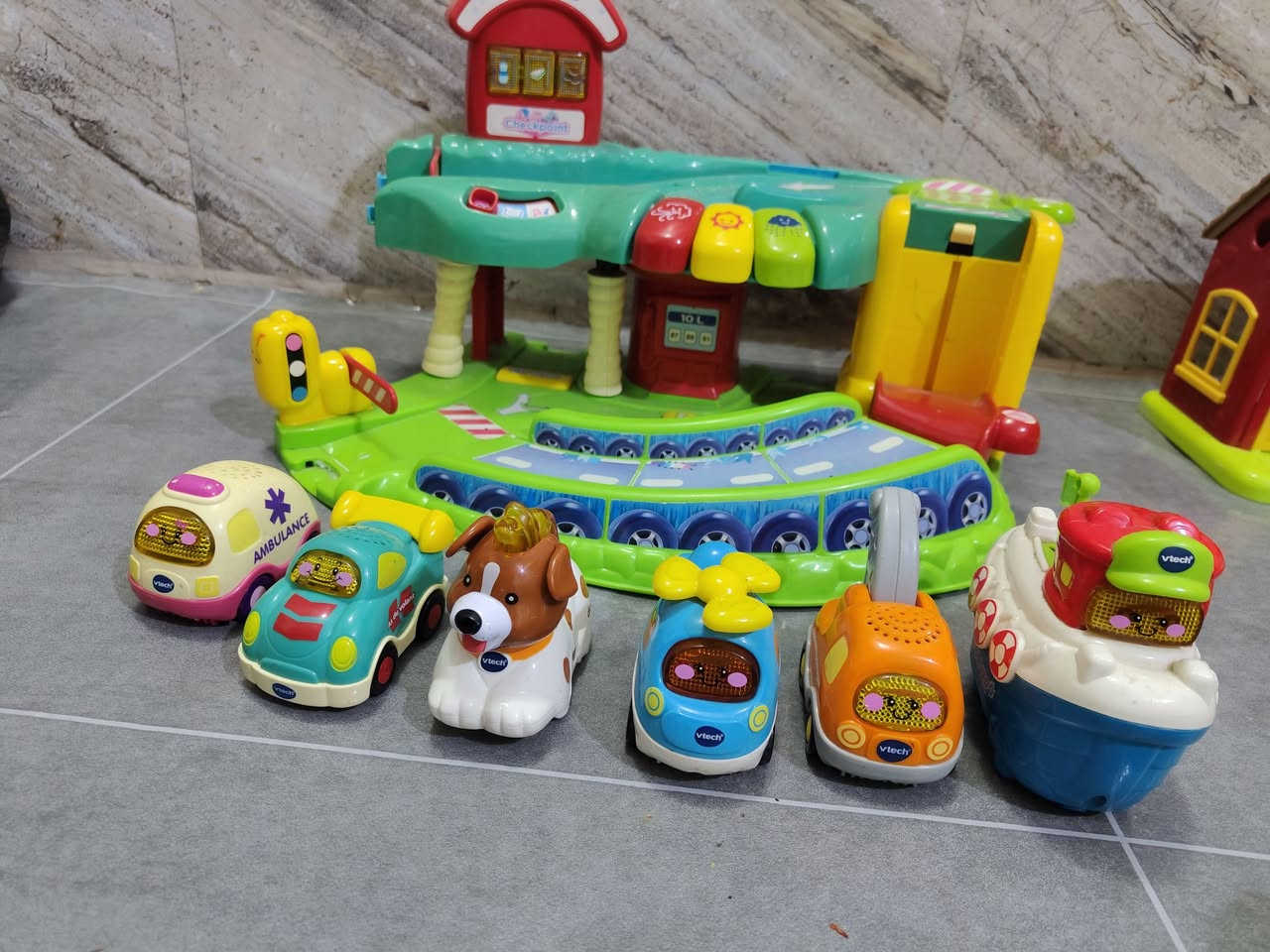 15 الف الكراج مع السيارات
توصيل3 خلال رمضان


**إذا كنت صاحب هذا الإعلان وتريد حذفه لأي سبب، رجاءا أرسل رسالة إلى الدعم الفني**