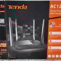 للبيع راوتر Tenda AC6 غني عن التعريف، الجهاز بحالة الوكالة ونظافة 100%...