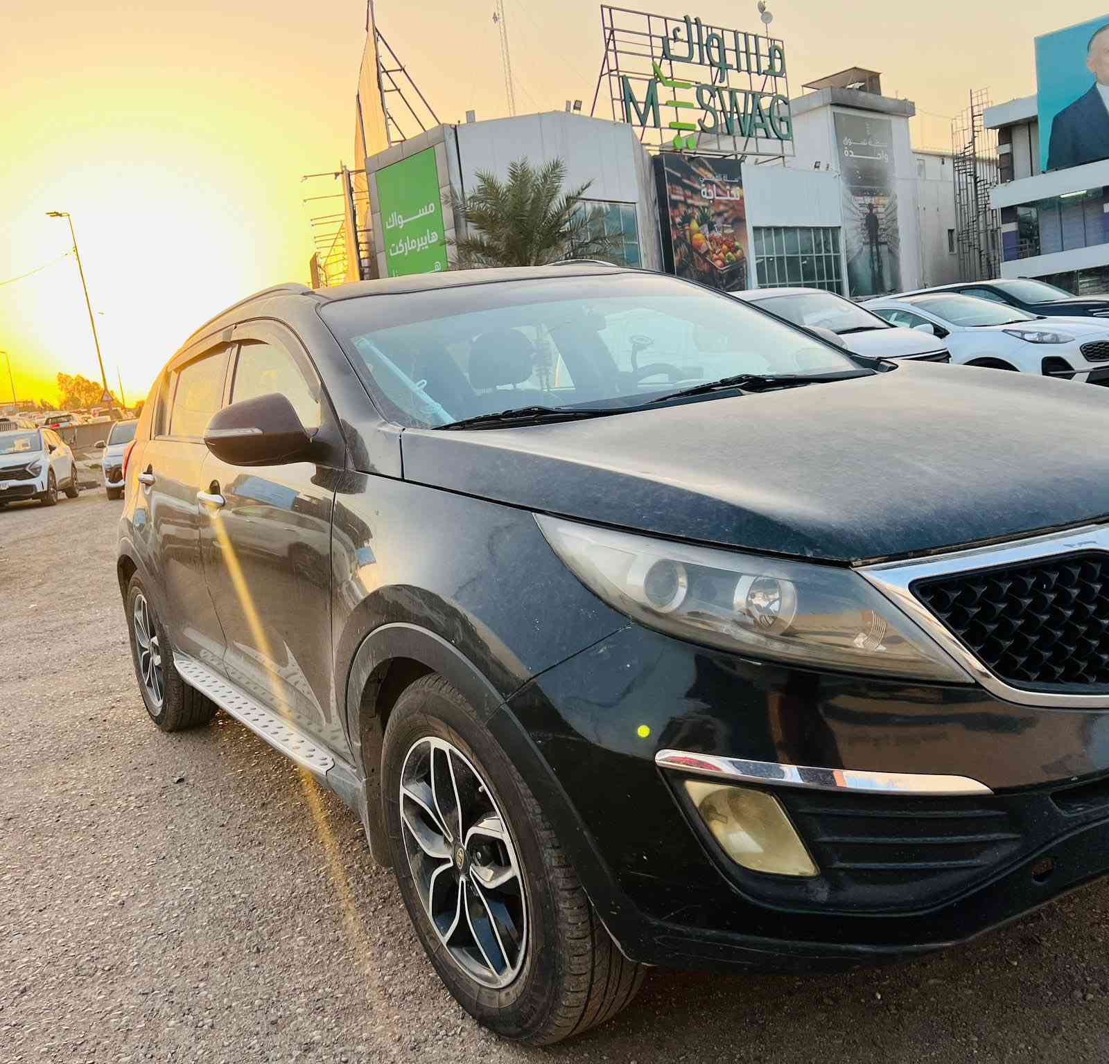 السلام عليكم
كيا سبورتج 2016 
وارد امريكي ضربتها جاملغ خلفي عكس السائق عكس السائق 
محرك 2400 GDi
تبريد قطعتين

رقم دهوك جديد بأسمي 
***********
مكان السيارة بغداد
السعر 125
