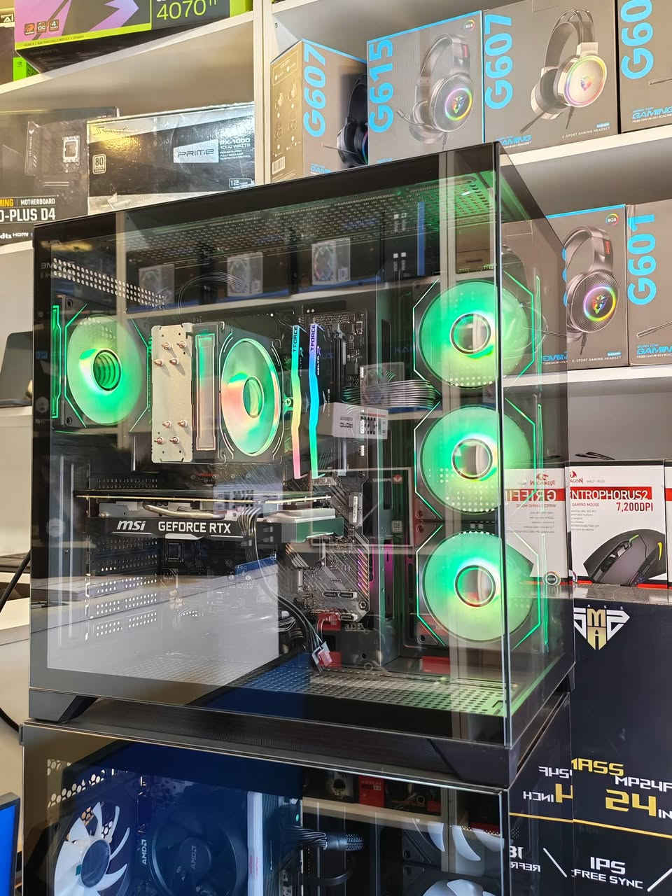 سلام عليكم مثل ما عودناكم عالترتيب والضمان
من مكتب GT للحاسبات.
اليوم سويتلكم تجميعة جديدة بالچيس مرتبة وضمان سنة كاملة على كل القطع.
العنوان بغداد السيدية/شارع المركز 
للتواصل *********** واتس (غير متوفر على تطبيق مسنجر)
ملاحظة: البورد يشيل ثنينm.2 
نجي عالمواصفات :
المعالج 
R5 5600x
البورد
 B450m asus tuf 4slots ram used
الكرت 
Rtx 2060 super msi 2fan used
الرامات
Ram 16gb 2*8 t-firce rgp
الهارد
M.2-512gb kingston 
البور
Psu 750w
الكيس 
Case powertrain 4fan rgp
