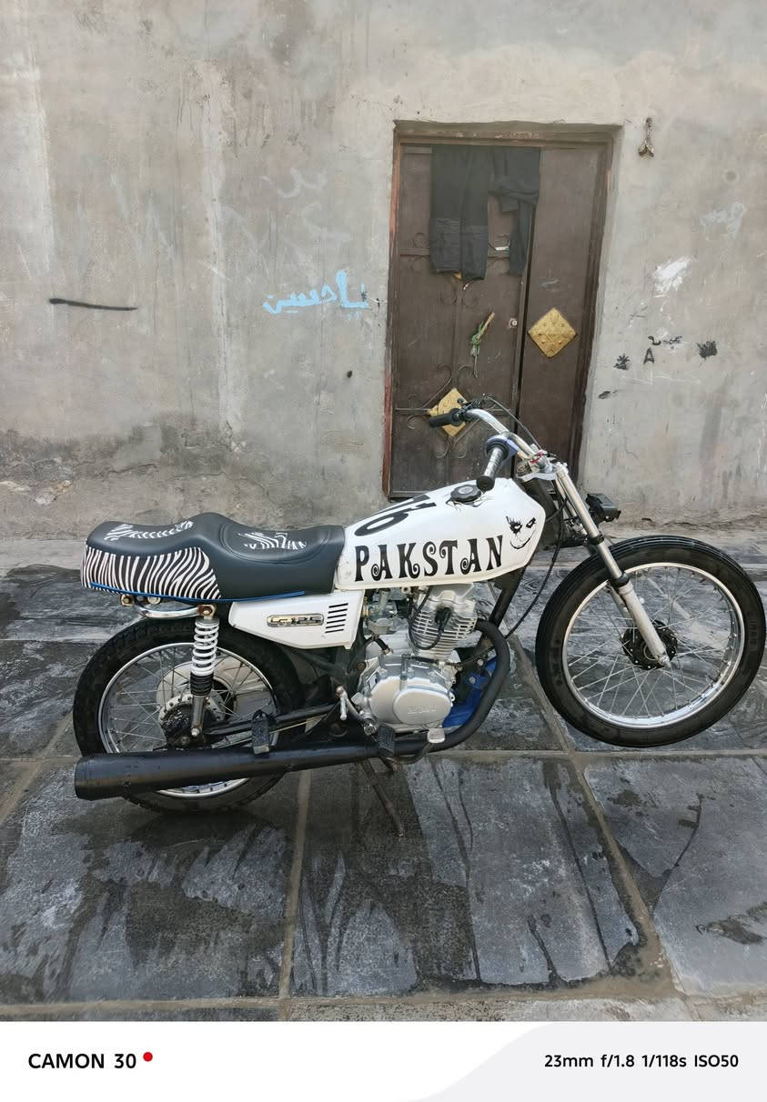 سلام عليكم دراجه البيع دراجه وراق شاصي تايكر 21او غراض كله جديد كدام عينك سعر 450
او بيه مجال قليل  رحمه الهله ال ما  يشتري الا يتعبني مكاني دوانيه ع طريق دغاره رقمي ***********
