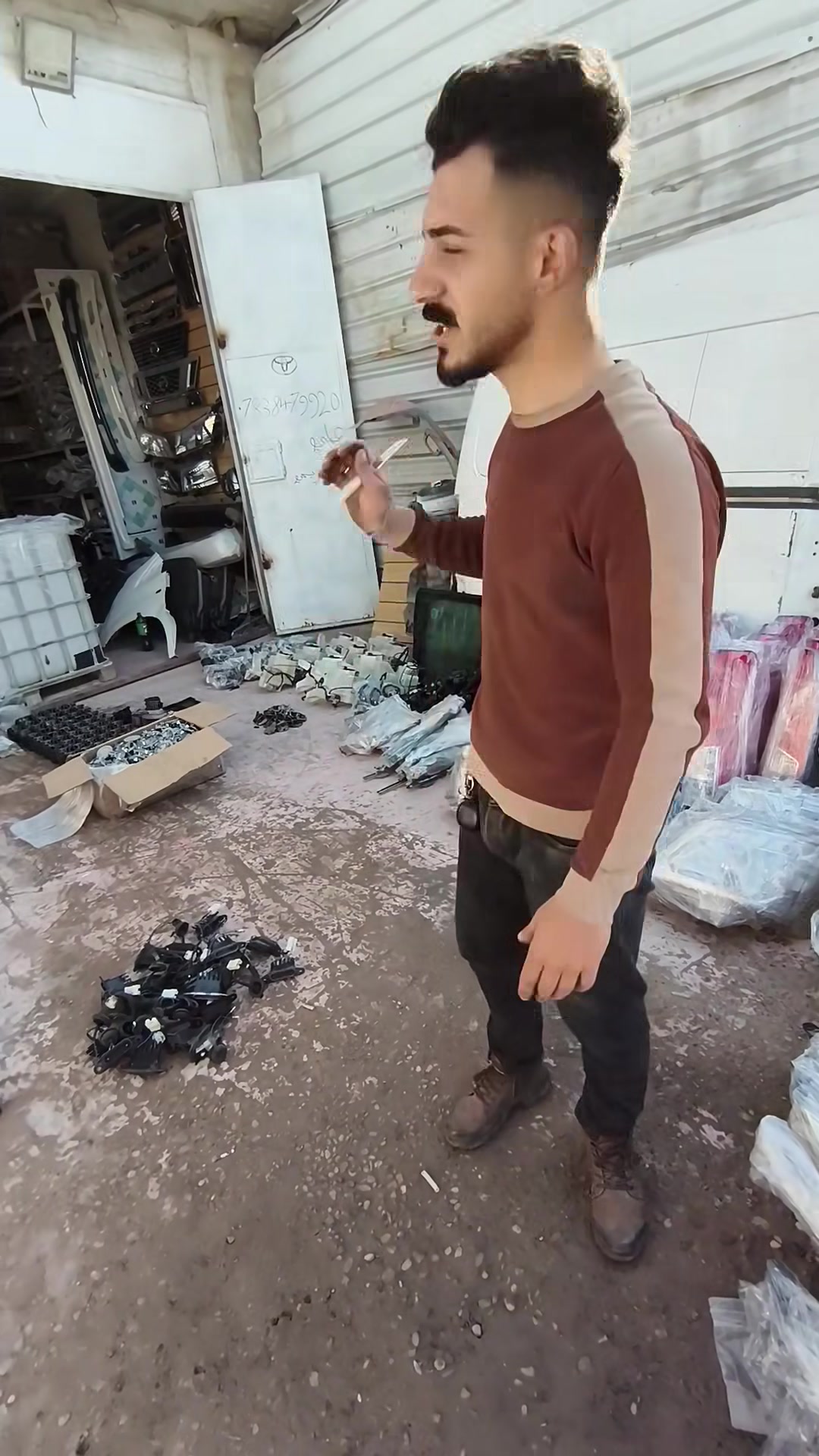 الشركة العالمية علي الفريجي الأفضل في العراق بامصداقيه بلعمل والضمان الجودة العالية جميع قطع الغيار الهايس والنيسان متوفر لدى العالمية🌏
كسره وعطش المدخل الثاني شارع الكوسترات اخوكم وخادمكم علي الفريجي توصيل الى جميع أنحاء العالم🌏
***********
***********
