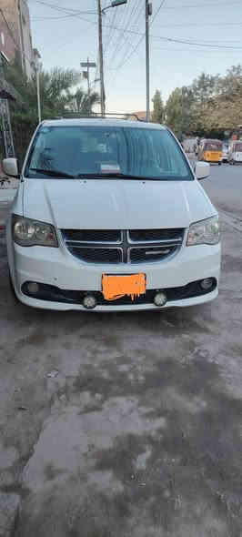 السلام عليكم من رخصة الادمن دوج كرفان موديل 13 المواصفات تبريد ثلاث قطع كشنات بلع بيبان جنطة الجام كهرباء شاشة كامرة تشغيل عن بعد باقي المواصفات معروفة حادثهة جاملغ امامي عكس جهة السائق وشوية من البنيد مصبوغات السعر 140 اي استفسار *********** تحياتي العنوان بغداد الشعلة
