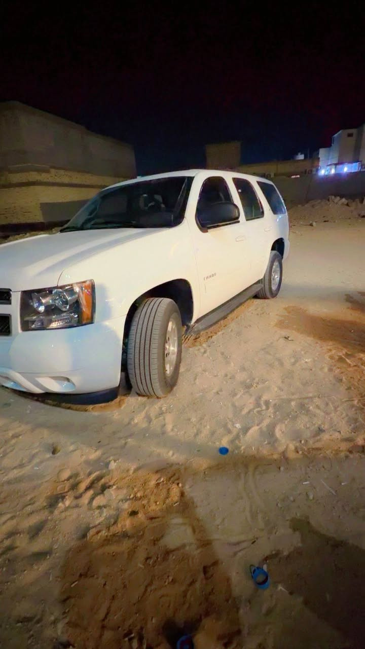 السلام عليكم
شفرولية تاهو 2014 للبيع او مراوس 
سيارة نضيفة جدا وحلو فئة LT 

محرك  V8_ 5300 

سيارة بديها جدا نضيف ما عدا الجاملغات الامامية واحد صار بي شخط وصبغتة والاخ اثر دحجة بسبب دراجة وهمين صلحتة 
والسيارة بيها باب مبدل  الباقي كلة كفالة 
گير محرك تبريد كهربائيات كله لوك  
السيارة وارد خليجي مو امريكي 
ماشية 150 الف 

عزيزي تعجبك السيارة نروح لأي مركز فحص ببالك تفحص السيارة لحد ما تقتنع حتى لا تصير اي اشكالات بالبيع 

مكلف بالنشر ***

السعر 239  وبيها مجال للشراي 

مكان السيارة البصرة ام قصر 

للأستفسار //***********
