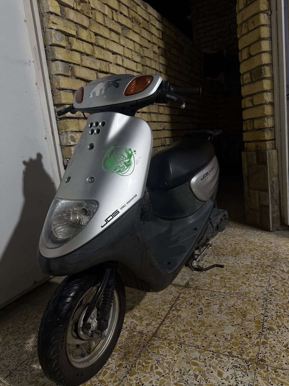 السلام عليكم للبيع دراجه منغولي حاويه صاله شهر ونص من طالعه من معرض المؤمل جديده كلش ومكفوله شرط الفحص السعر ٩٠٠ وبيه مجال بصيط 
***********
