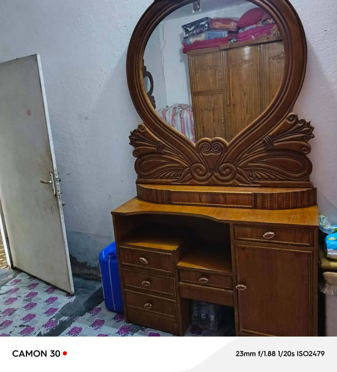 غرفة نوم للبيع غرفة شغل بغداد
ماخذها ب مليون 250 وهسه مستعجل أريد ابيعهة ***********
