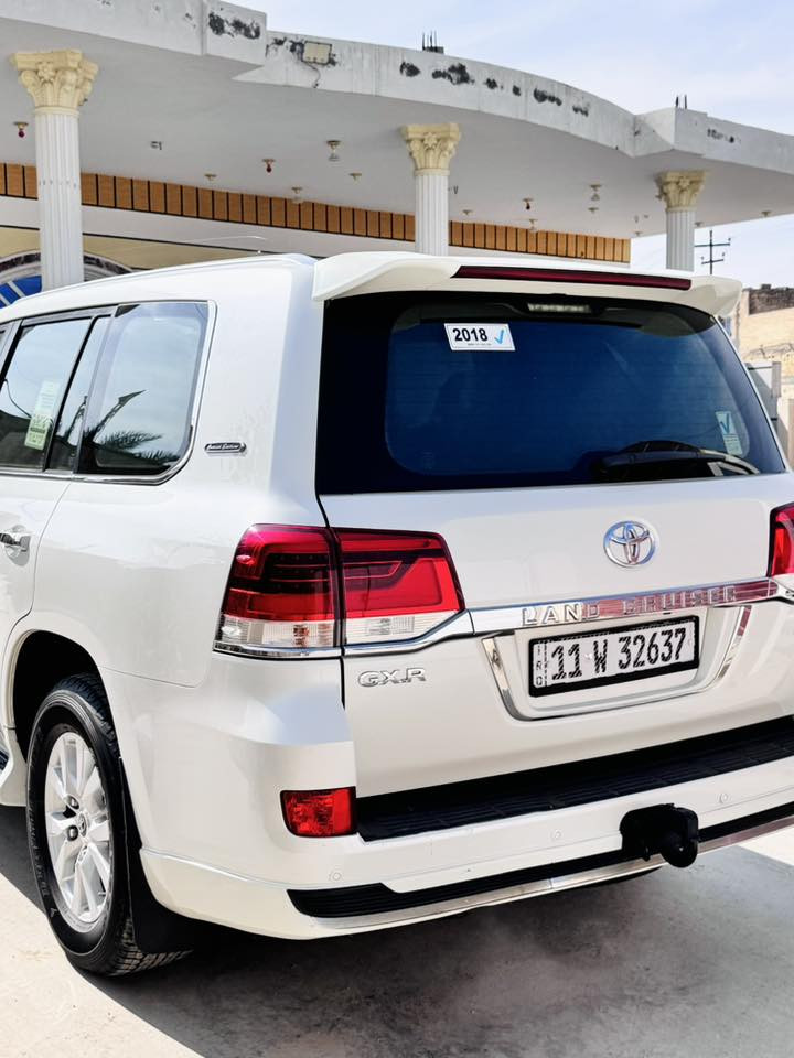 السلام عليكم
 للبيع لاندكروز موديل ١٨ رقم بغداد مكفوله لون أبيض ٦ سلندر باسمي شركه جيهان ماشيه ١٠٣ بيها بارد ٢٠سم حافه الباب الأيمن الخلفي فقط ماتبين بس بالسونار السعر ٤٧٥ بيها مجال بسيط مكانها بصرة قضاء المدينه للاستفسار أكثر اتصل رقم الهاتف
***********
***********
