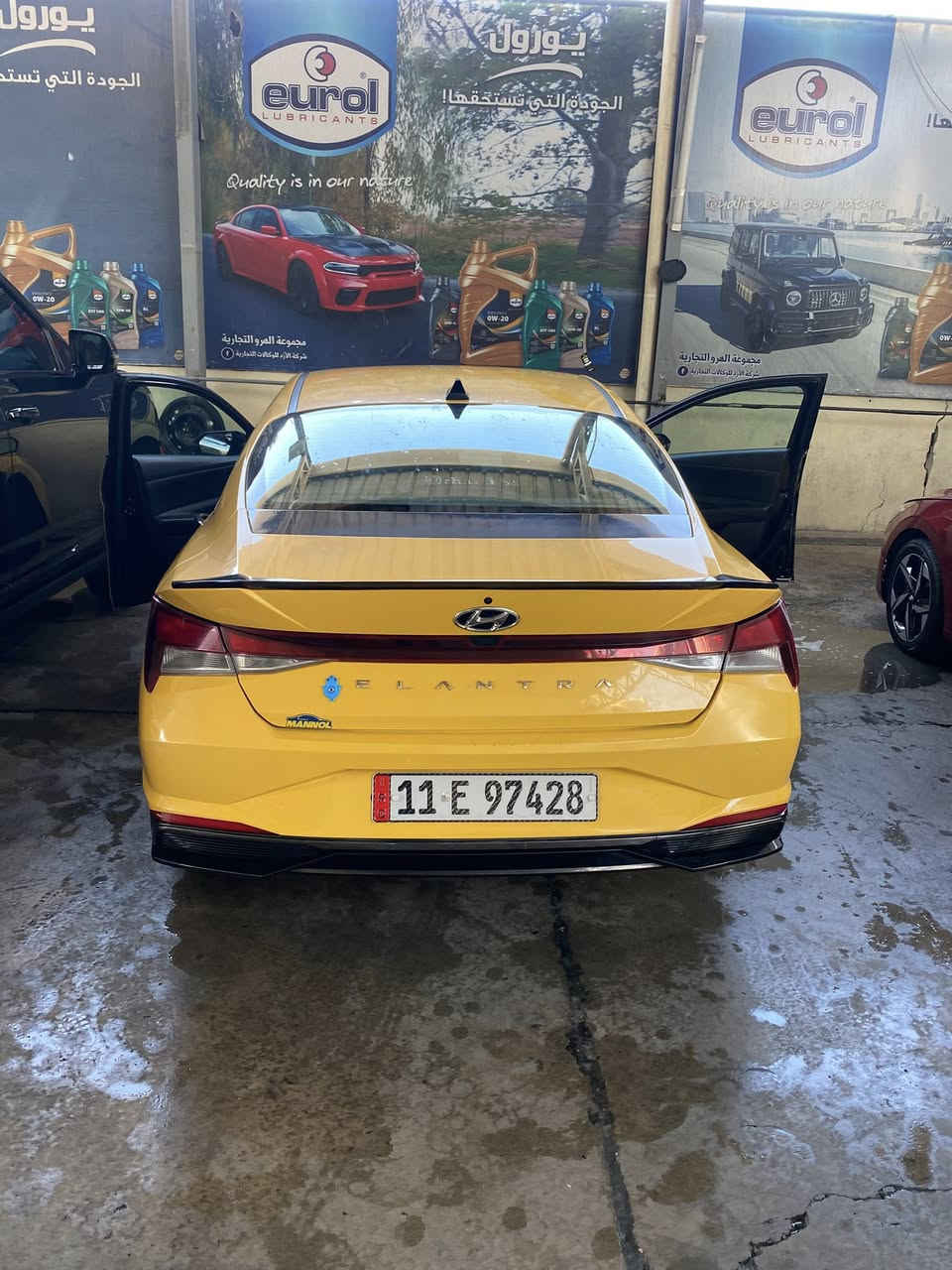 السلام عليكم النتره ورد امريكي مديل 22 سياره جديده معنه الكلمه ماشيه 77 ميل   بيه منضومه غاز مكينه دوش 2000 حدثه حلو جملغ الخلفي  سياره  جهزه من كلشي من تيرات جديد باتري جديد تبريد ثلج ❄️❄️❄️. منضومت زنون اصفر. حدايده جديده. سياره حلوه اني اتكفل الغرامات ولهيهه. السعر المطلوب.   145 وبيه مجال. العنون السياره نجف.  ولعنده مراوس  ب ٢٠ لنتره استفسار *********** وبيه سمعات دمام اصيات سعرهن 400 دولار ويا السياره
