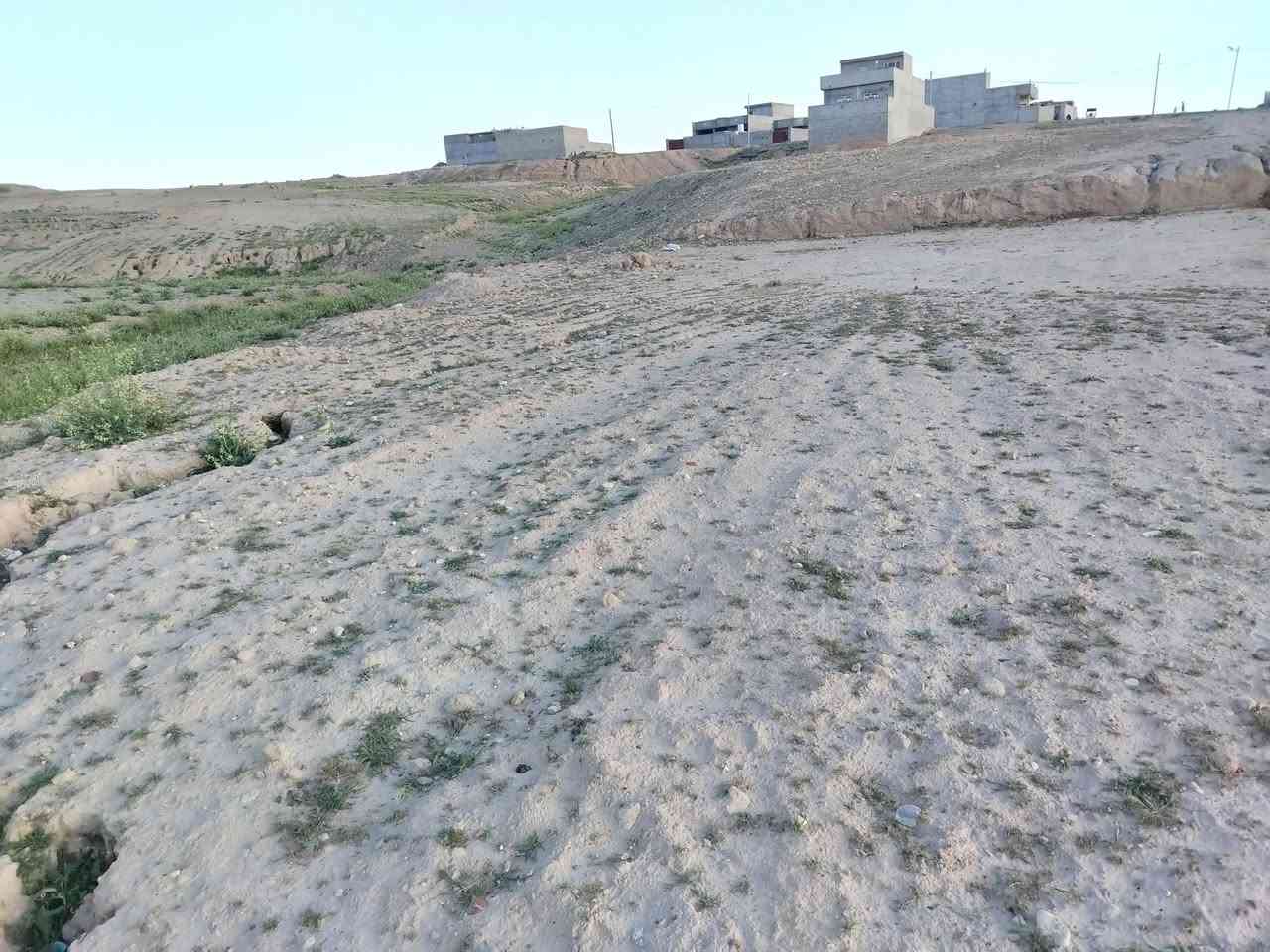 سلام عليكم قطعت أرض المساحه 200 متر للبيع في حي الوحده خلف المستشفى يم مدرسه الشيخ ايد الوحده الخامسه سعر 4 مليون وبيها مجال الاتصال عل الرقم ***********
