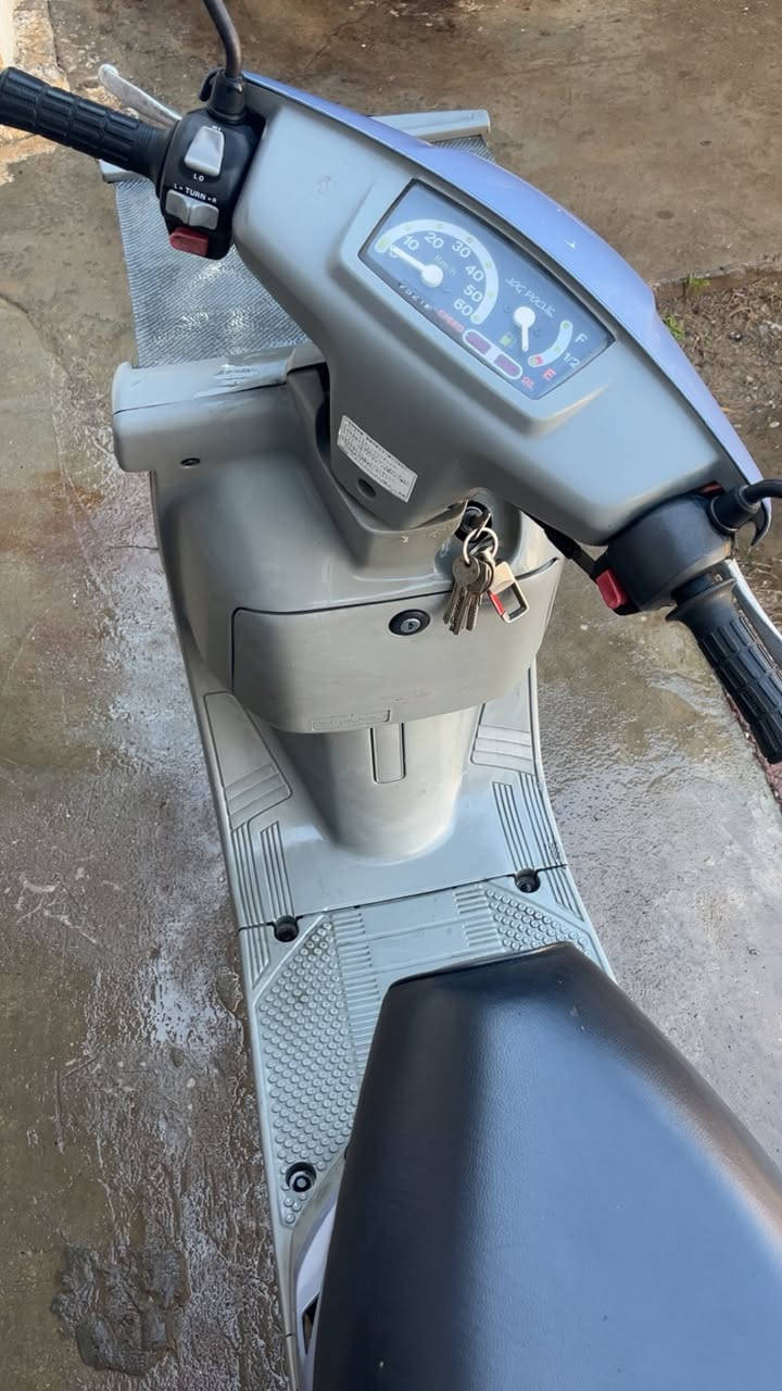 سلام عليكم ياماها لوك لوك كلشي بلادي محرك ما مفتوح صالصنه بلادي كابريتر بلادي كفرات بلادي كلشي بلادي ماطور لوك مابي اي عيب سعره 500 بي مجال رقم موبايل ***********
