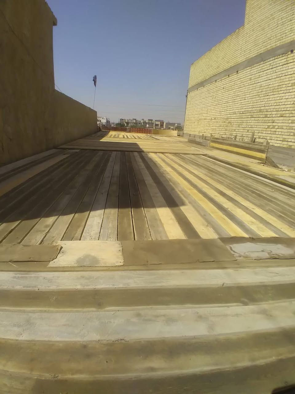 تم بعون الله إكمال البيت سعت 150مترا الشغل نظيف درجه إولى حيدر النجار من بغداد وهاذة رقمي***********
