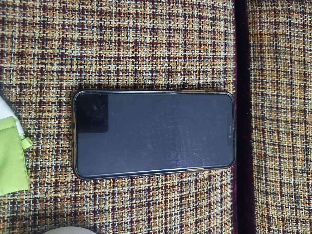 موبايل ايفون 11 برو ماكس نضيف بطاريه 80 شاشه ما مبدله سعر 200 ربع ما يطيح مستعجل عل بيعته ما متواجد عل فيس تصل عل رقم ***********
