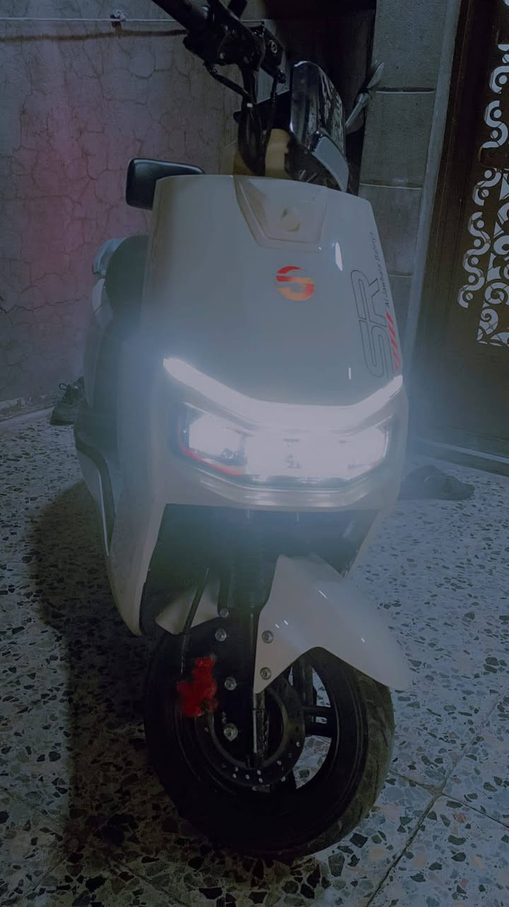 سلام عليكم دراجه SRشحن للبيع دراجه جديده ما ماشيه شي قليل دراجه جديده مكفوله كفاله عامه استخدام قليل
تفاصيل الدراجه 
============
الاستفسار ***********
شاشه تاب لكشف العطال ولتنبيهات
بريك امامي خلفي دسك هايدروليك 
حساس بريك امامي خلفي
لايت عالي ناصي زنون
بك لايت خلفي لد
دبل اشاره لد ليزري
نضام بارك 
ثلاث سرع ومثبت سرعه
ملف الدراجه 2000
عدد البطاريات 6 مسطره الحجم الكبير 
32 امبير  #  72V
تقطع مسافه بل شحنه الوحده 70 كيلو حقيقي 
شاحنه تدعم الشحن السريع وليقاف الذاتي عند امتلاء البطاريه

تايرات جلاتين جبلي
👇👇👇👇
شكد تسوه
